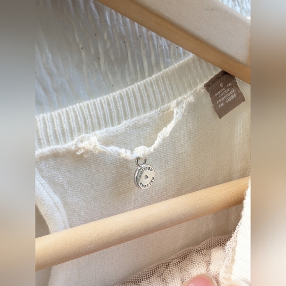 Knitted & Knotted Cotton Cashmere Blend Ivory Crochet Detail Knit Sweater Small - Picture 4 of 6